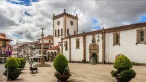 Un incendie au poste de transformation a laissé plusieurs rues de Bragança sans électricité.