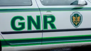 Un vieil homme arrêté pour conduite à contresens sur l'A4 près de Mirandela.