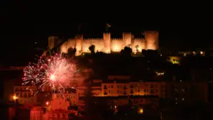 2026 est arrivé et... c'est ainsi que Lisbonne l'a accueilli ! Les images de la fête