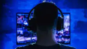 Arrêté à Sintra avec "des centaines de fichiers" de pornographie infantile