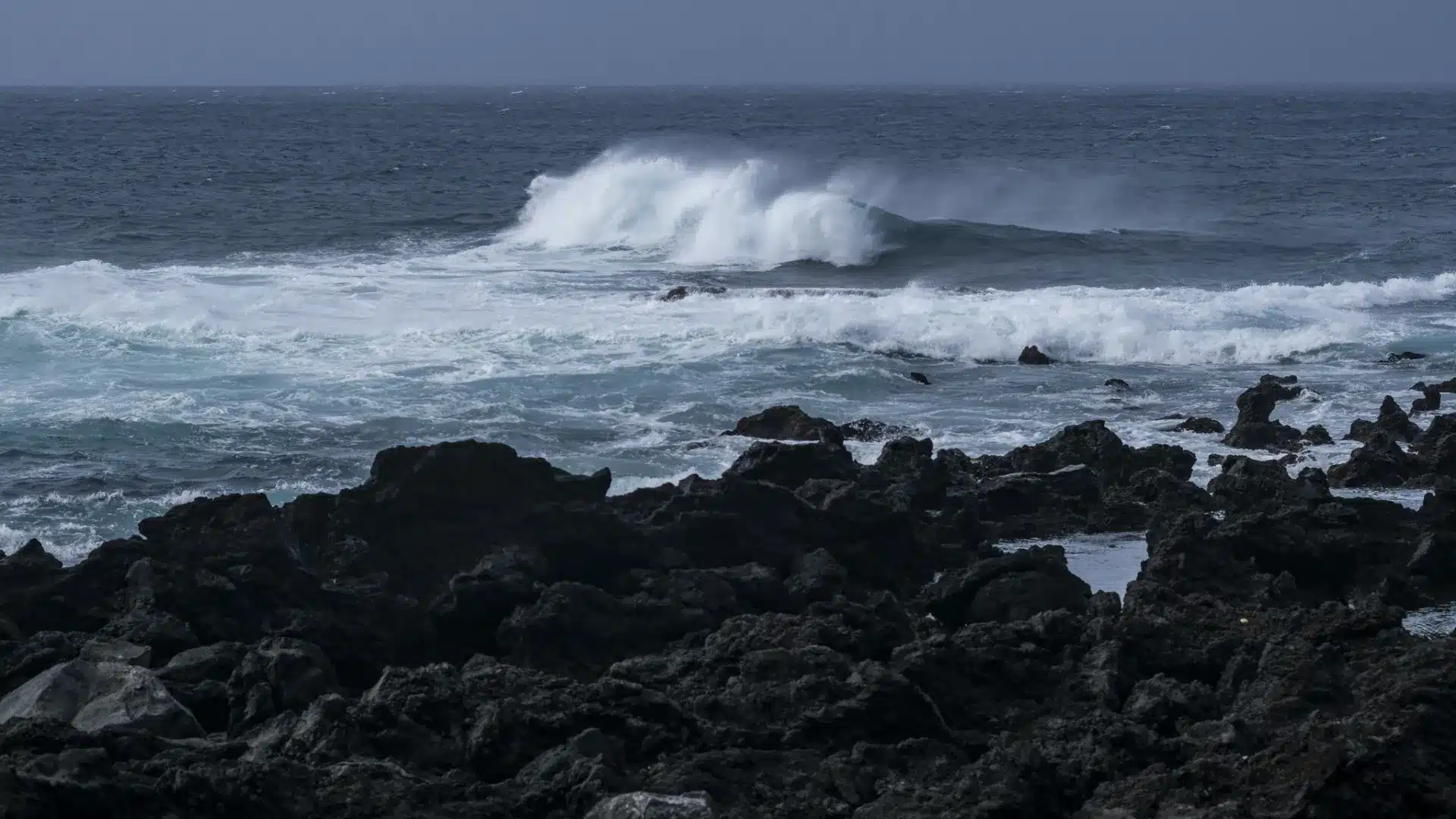 Capitainerie du port de Funchal émet un avis de mauvais temps
