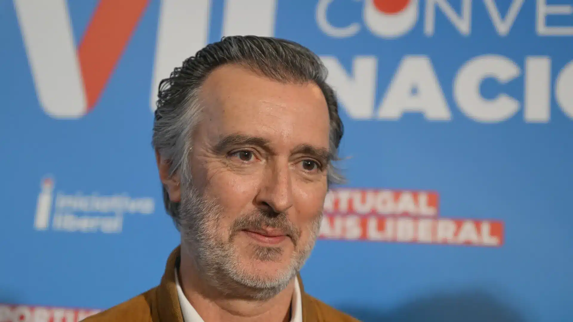 Charola appelle ceux qui ne veulent pas être méchants "à voter pour l'ami Cotrim".