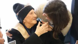 Conceição Ferreira a fêté ses 100 ans (et il y a eu une fête) ! "Entourée de sa famille"