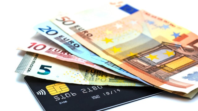 Subsídio de refeição. A diferença entre receber no salário ou em cartão