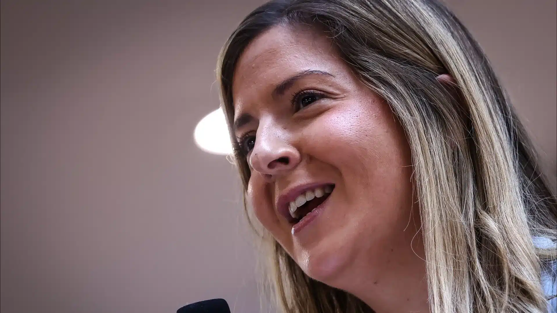 Créée une ligne de 1 million d'euros pour la culture jusqu'en décembre.