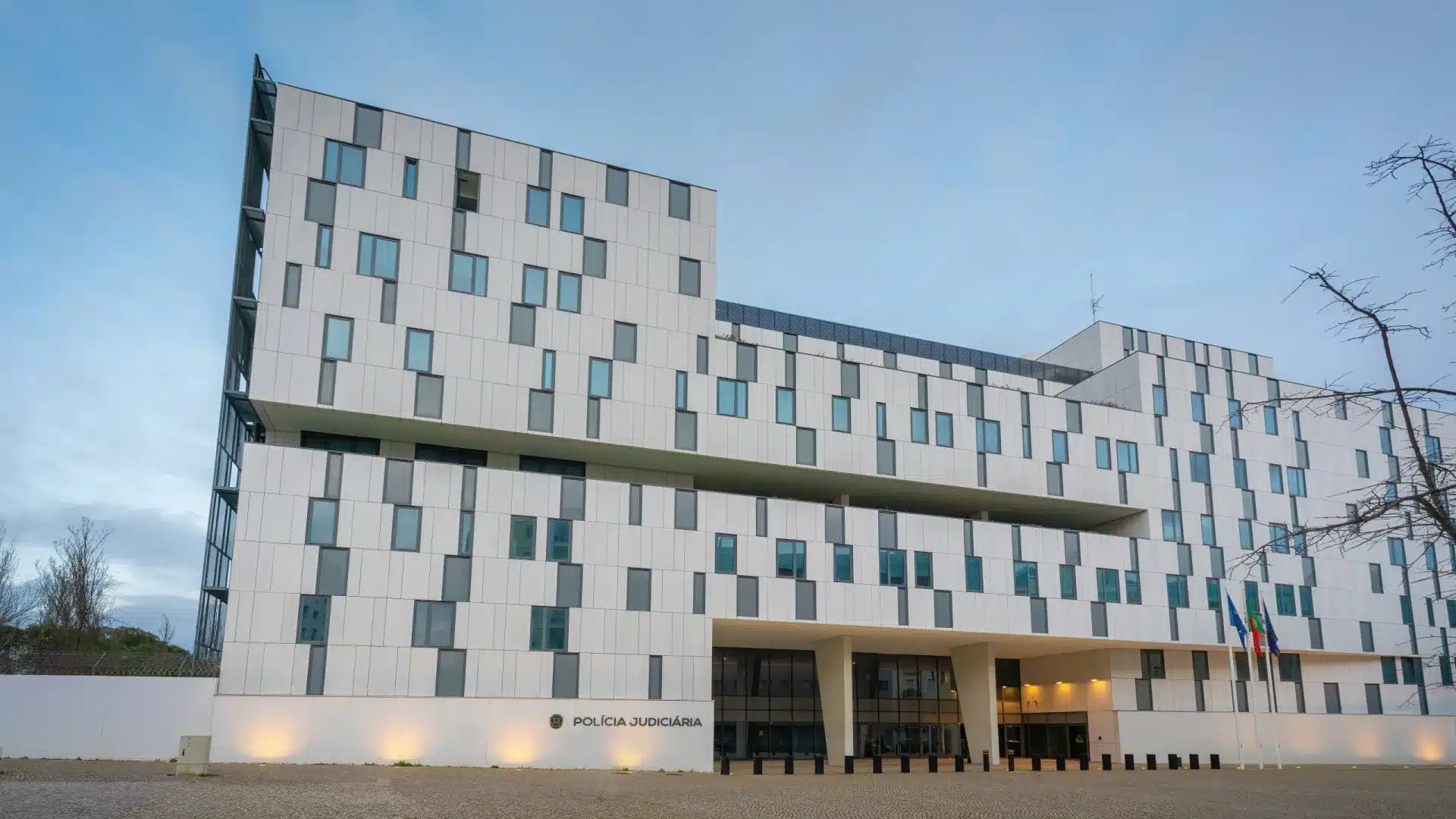 Crimes de haine. Méga opération de la PJ se termine avec 37 arrestations et 15 accusés.