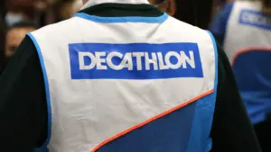 Decathlon Portugal augmente le salaire minimum à 1 000 euros bruts.