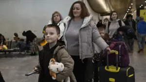 Des mères et des enfants ukrainiens arrivent à Lisbonne. "Nous voulons vous offrir du confort"