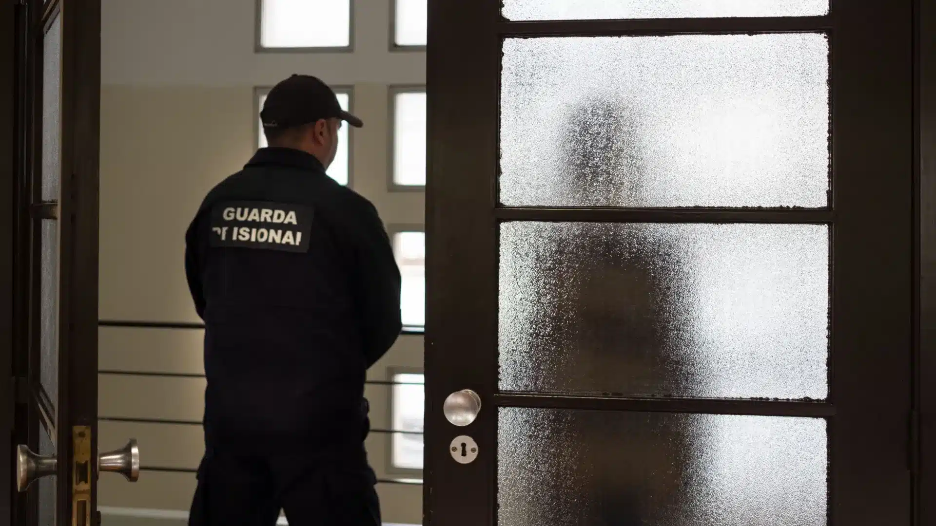 Deux personnes arrêtées pour suspicion d'introduction de drogues dans la prison de Guarda
