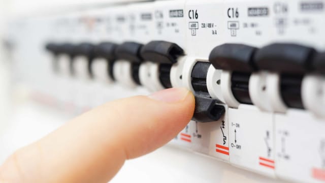 Entre cheminée et chauffage, le froid augmente le risque d'intoxication : Que faire ?