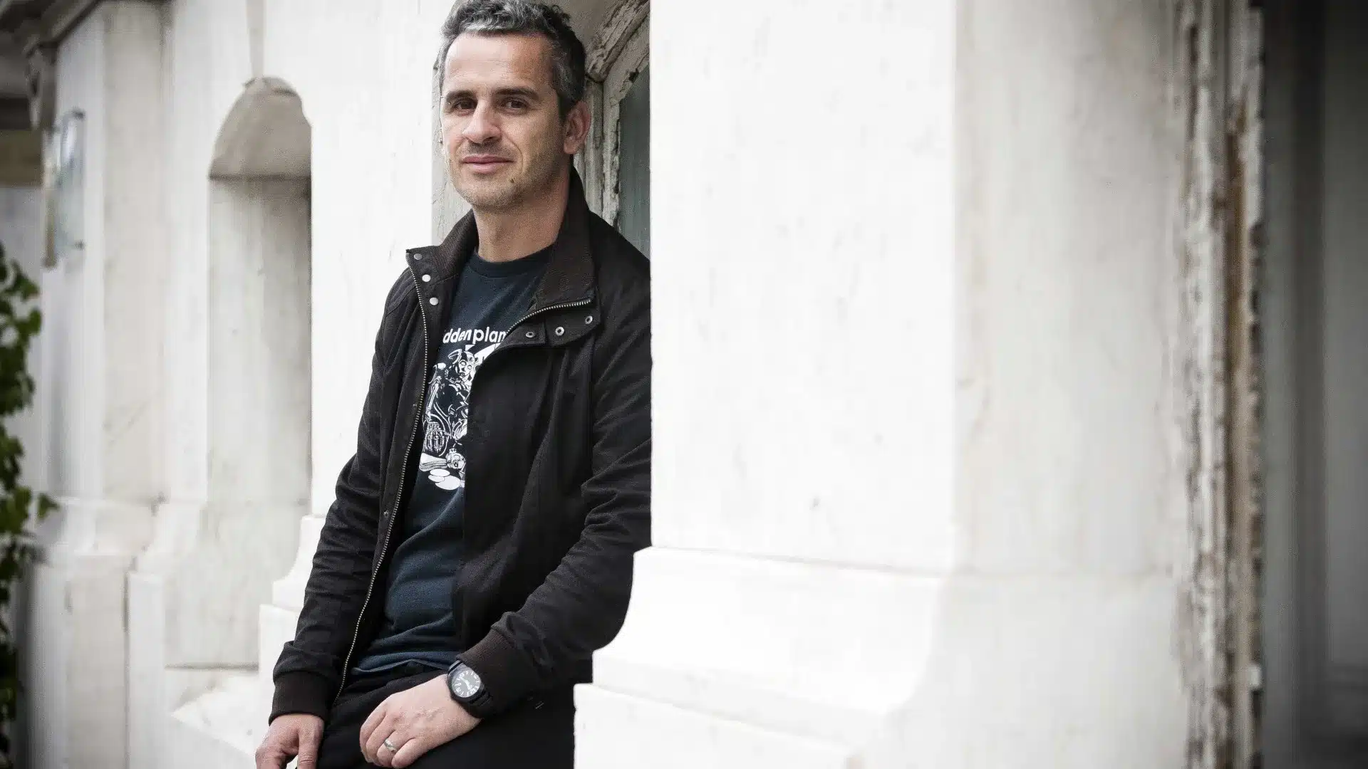 Évora distingue José Luís Peixoto avec le Prix Vergílio Ferreira