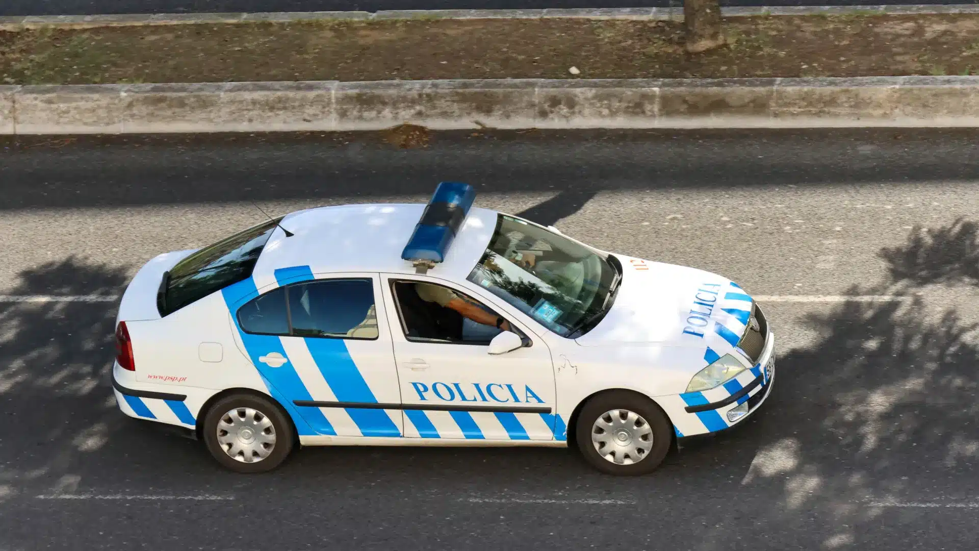 « Falsifié » : Il vend un téléphone portable et déclare un vol. Il voulait « l'argent de l'assurance ».