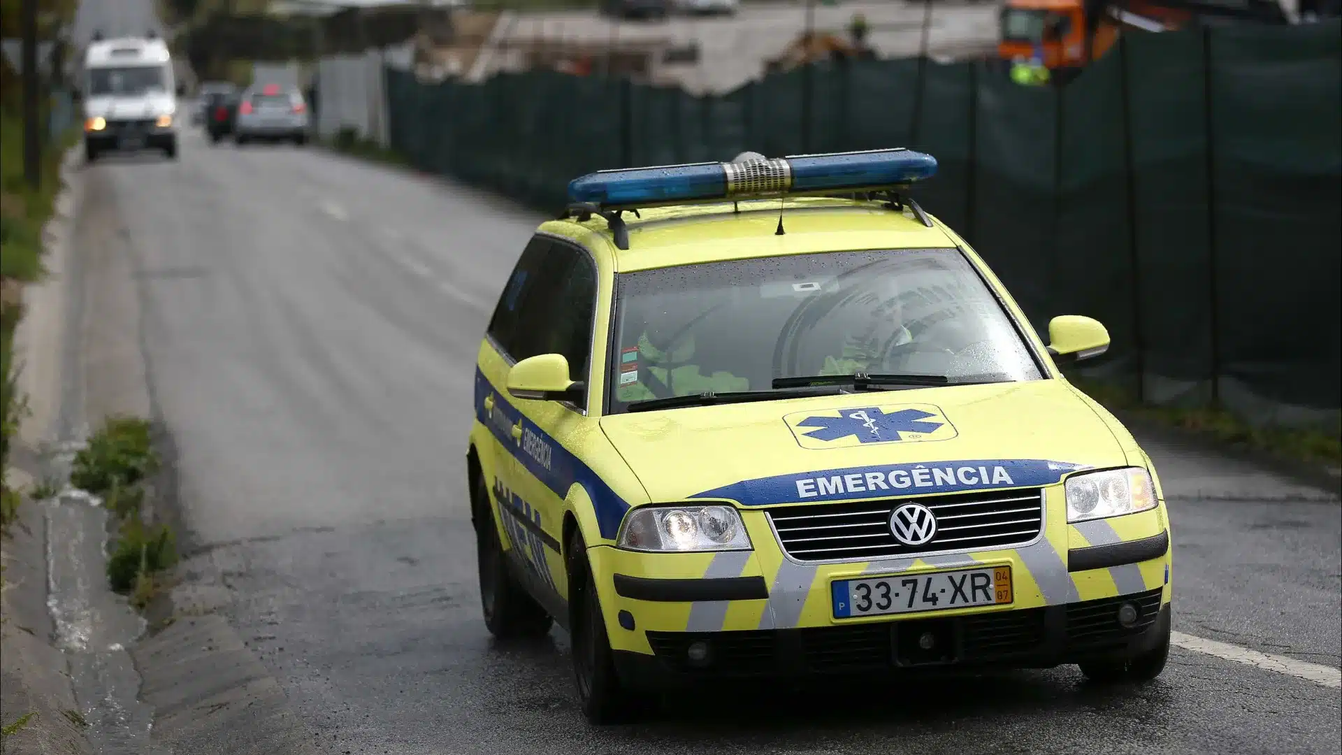 Homme de 50 ans meurt après que sa voiture ait percuté un mur à Esposende.