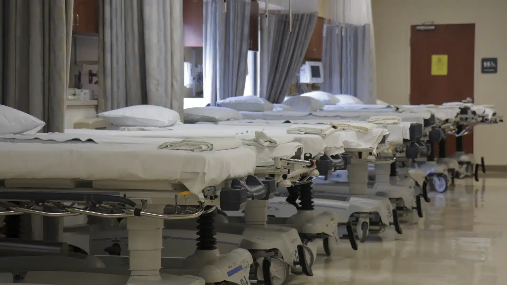 Il y a moins de cas de grippe et d'hospitalisations en soins intensifs.