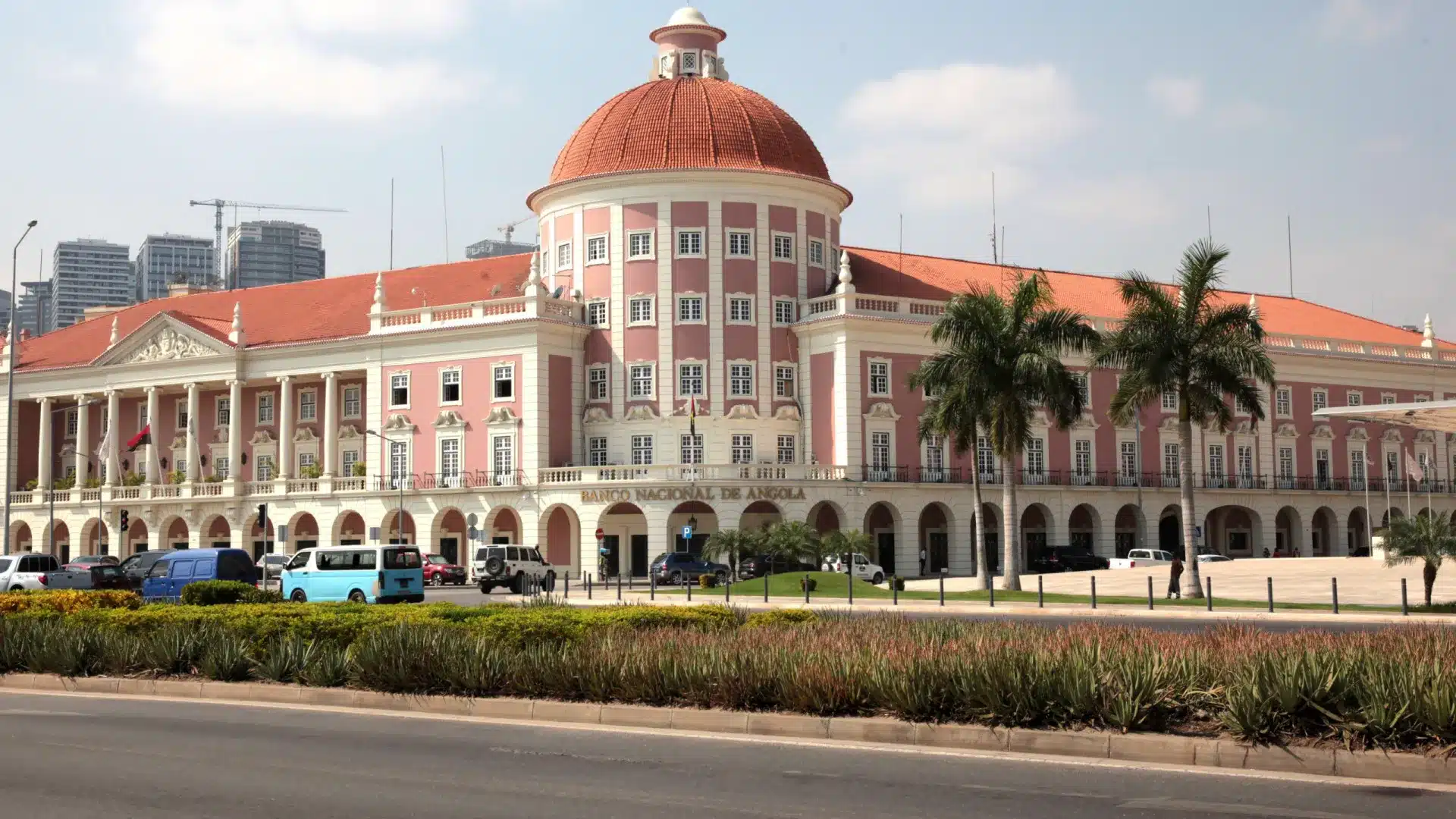 La Banque Nationale d'Angola réduit le taux d'intérêt à 17,5 %.
