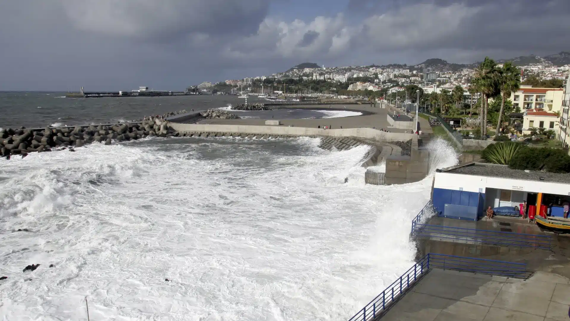La Capitainerie de Funchal a annulé l'avis de forte agitation maritime pour Madère.