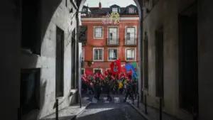 La CGTP veut abroger les banques d'heures et l'adaptabilité du travail.
