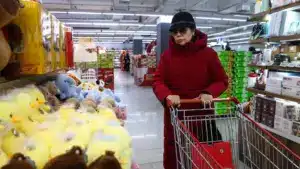 La Chine promet des mesures "fortes" pour stimuler la consommation intérieure d'ici 2030.