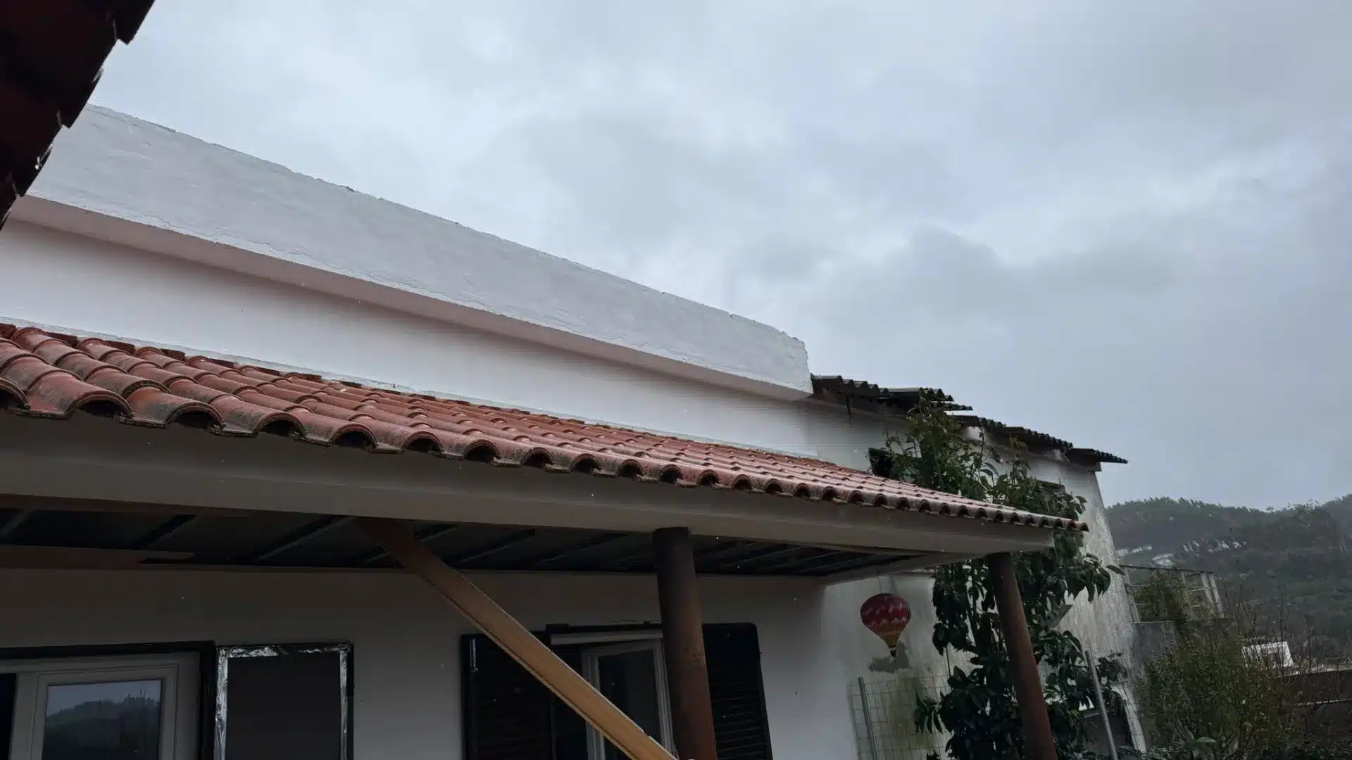 La famille décrit la nuit où elle s'est retrouvée sans toit : "La maison est inhabitable".