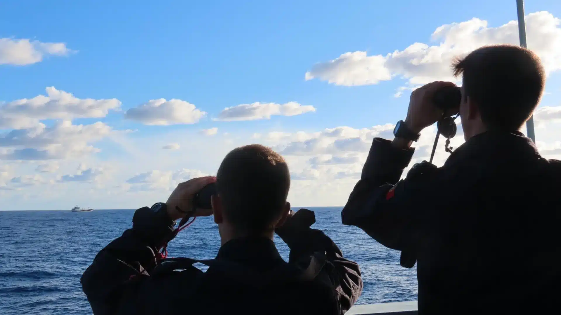 La marine a effectué 373 actions de surveillance de la "flotte fantôme" russe en 2025.