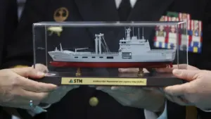 La marine a fait le "premier pas" dans la construction du navire qui emporte presque tout.