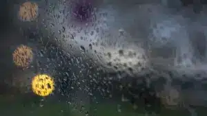 La municipalité d'Aveiro alerte sur le risque de coupure des voies et d'inondations ponctuelles.