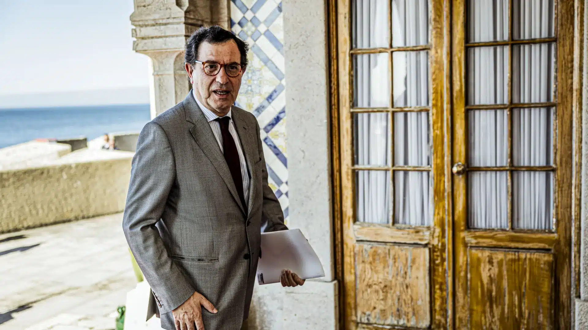« La première source de financement » sont les assureurs, déclare le ministre.