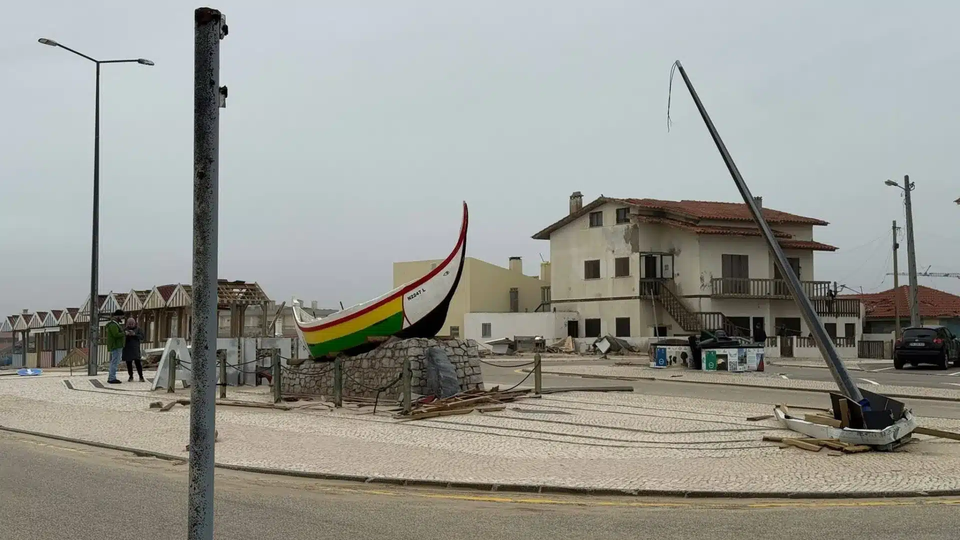 La Protection Civile a enregistré au moins 1 220 occurrences vendredi.