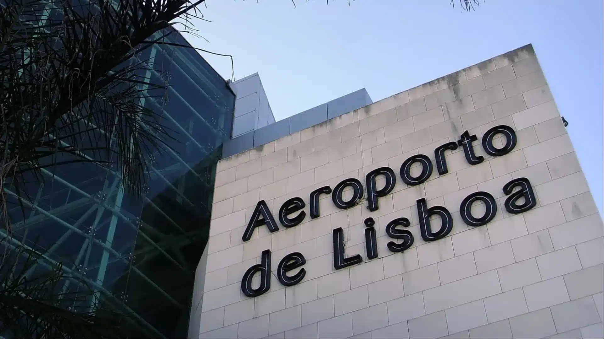 La PSP arrête trois personnes lors d'un contrôle frontalier à l'aéroport de Lisbonne.