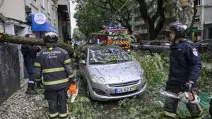 "La réseau électrique a été fortement impacté". Il y a encore 529 000 clients sans électricité.
