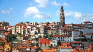 La Torre des Clercs a rouvert (sans dommages) à 14h30 après un court-circuit.