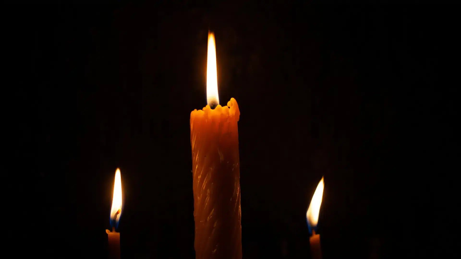 L'artiste sculpteur Francisco Simões, défenseur de "l'accès démocratique à l'art", est décédé.