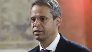 Le gouvernement assure : Les réductions de l'IRS et de l'IRC "sont à mettre en œuvre".