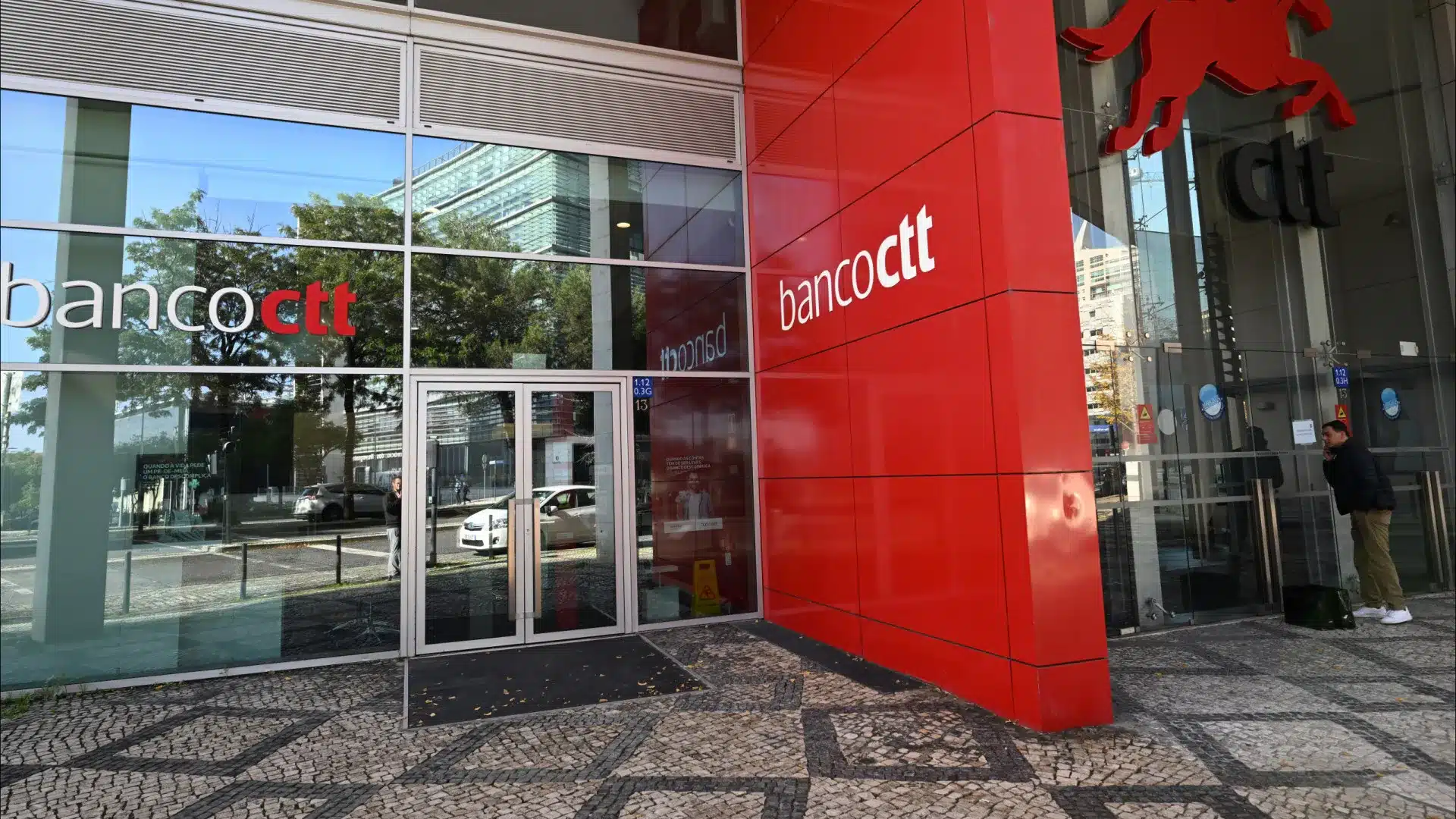 Le gouvernement renforce la garantie publique pour les jeunes à la CGD et à la Banque CTT.