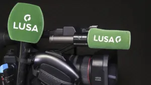 Le gouvernement veut un outil de "fact checking" conjoint entre Lusa et RTP.