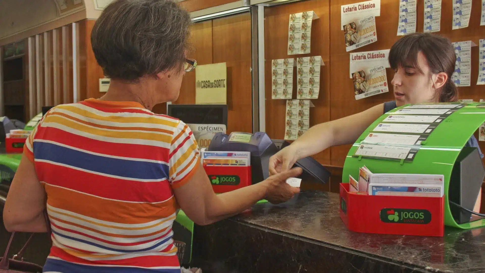 Le Portugal gagne un nouveau Président et un nouveau millionnaire de l'EuroMillions ? Découvrez la combinaison.