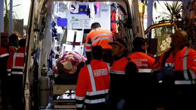 Menina de 6 anos perde pais, irmão e primo no descarrilamento em Espanha