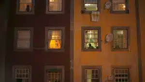 Le taux Euribor baisse à trois mois et augmente à six et douze mois.