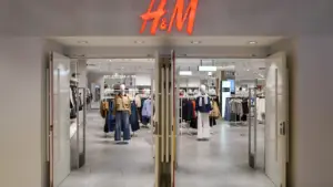 Les bénéfices de H&M augmentent de 4 % à 1 143 millions pour l'exercice 2025.