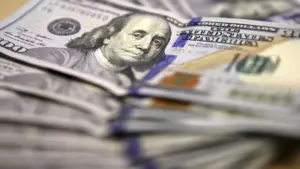 Les contrats à terme américains plongent avec les nouvelles menaces tarifaires de Trump.