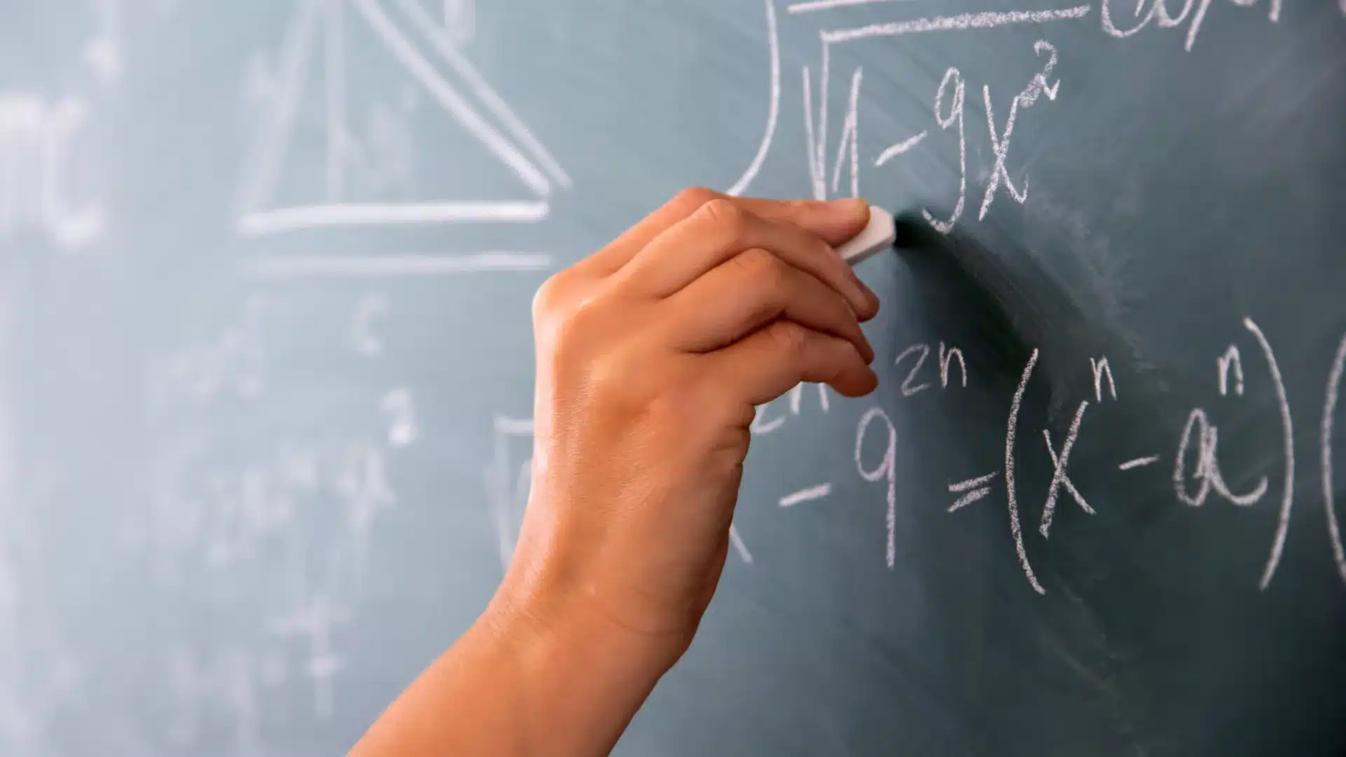 Les écoles de Coimbra reprennent leur activité jeudi avec une exception.