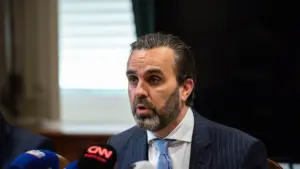 "Les médecins qui sont en dehors du SNS continuent de ne pas se sentir attirés"