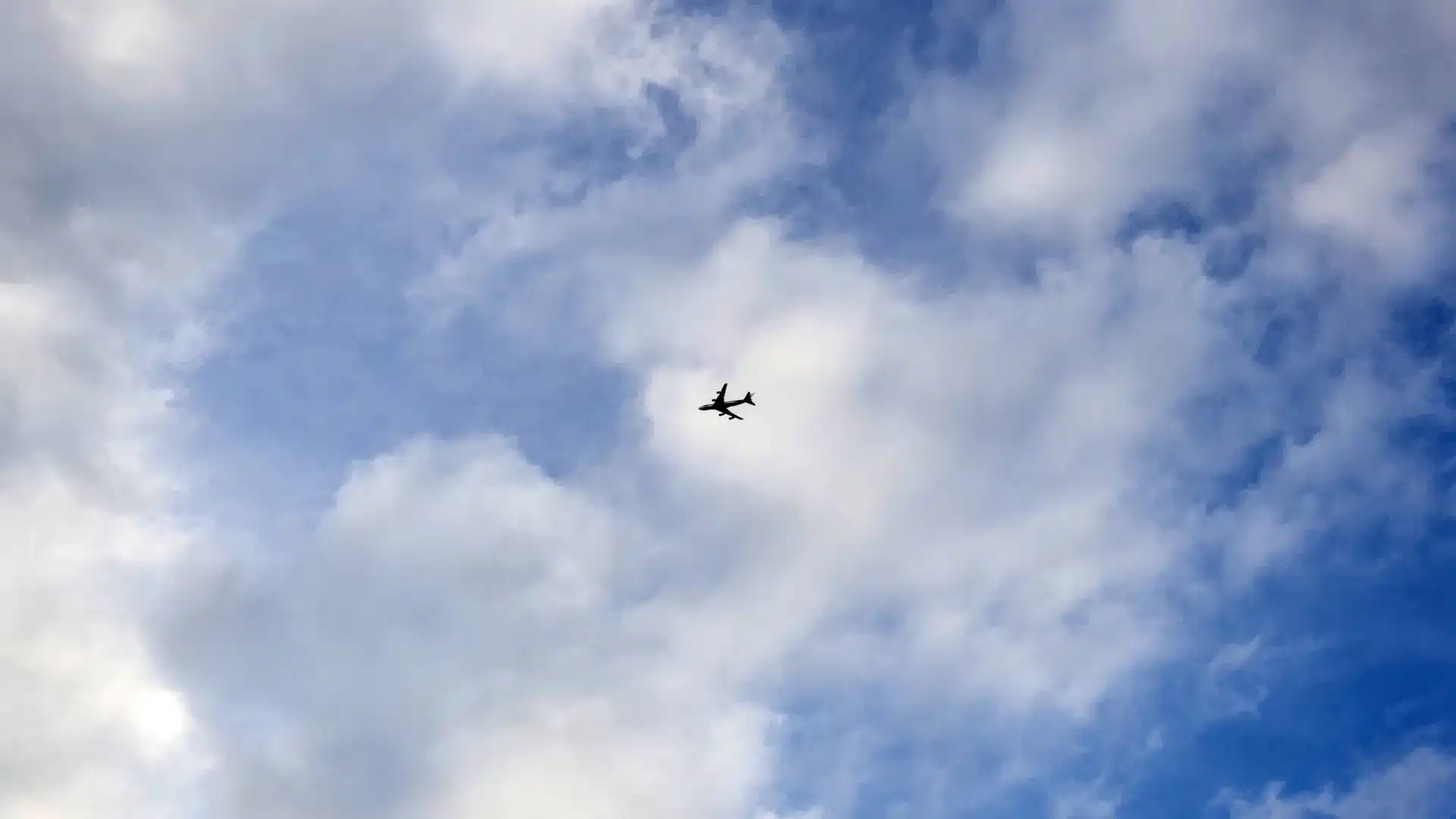 Les traînées des avions peuvent être évitées et le Portugal peut contribuer.