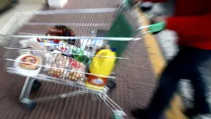 L'inflation dans l'OCDE ralentit à 3,9% en novembre. L'alimentation se distingue.