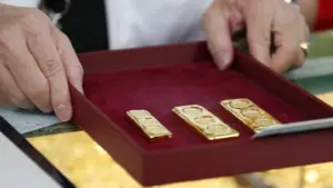 L'or et l'argent enregistrent de fortes baisses après des sommets historiques.