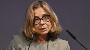 Marcelo promulgue un nouveau système de consultations et de chirurgies, mais avec des "doutes".