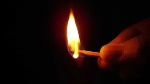 Menacé d'expulsion, un homme met le feu à la maison où il vivait à Elvas.