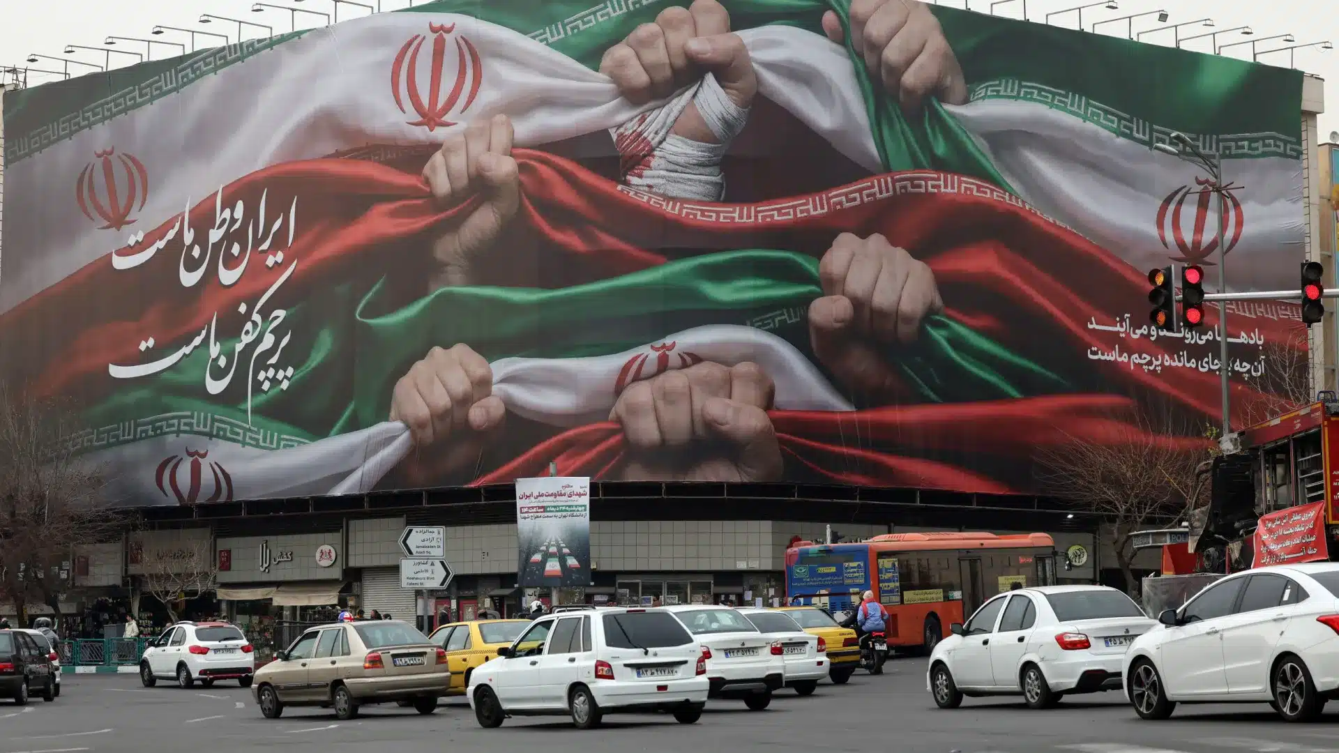 MNE a temporairement fermé l'ambassade en Iran (8 Portugais sont déjà partis)