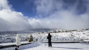 Neige et ondulation mettent 15 districts du Portugal continental en 'jaune'