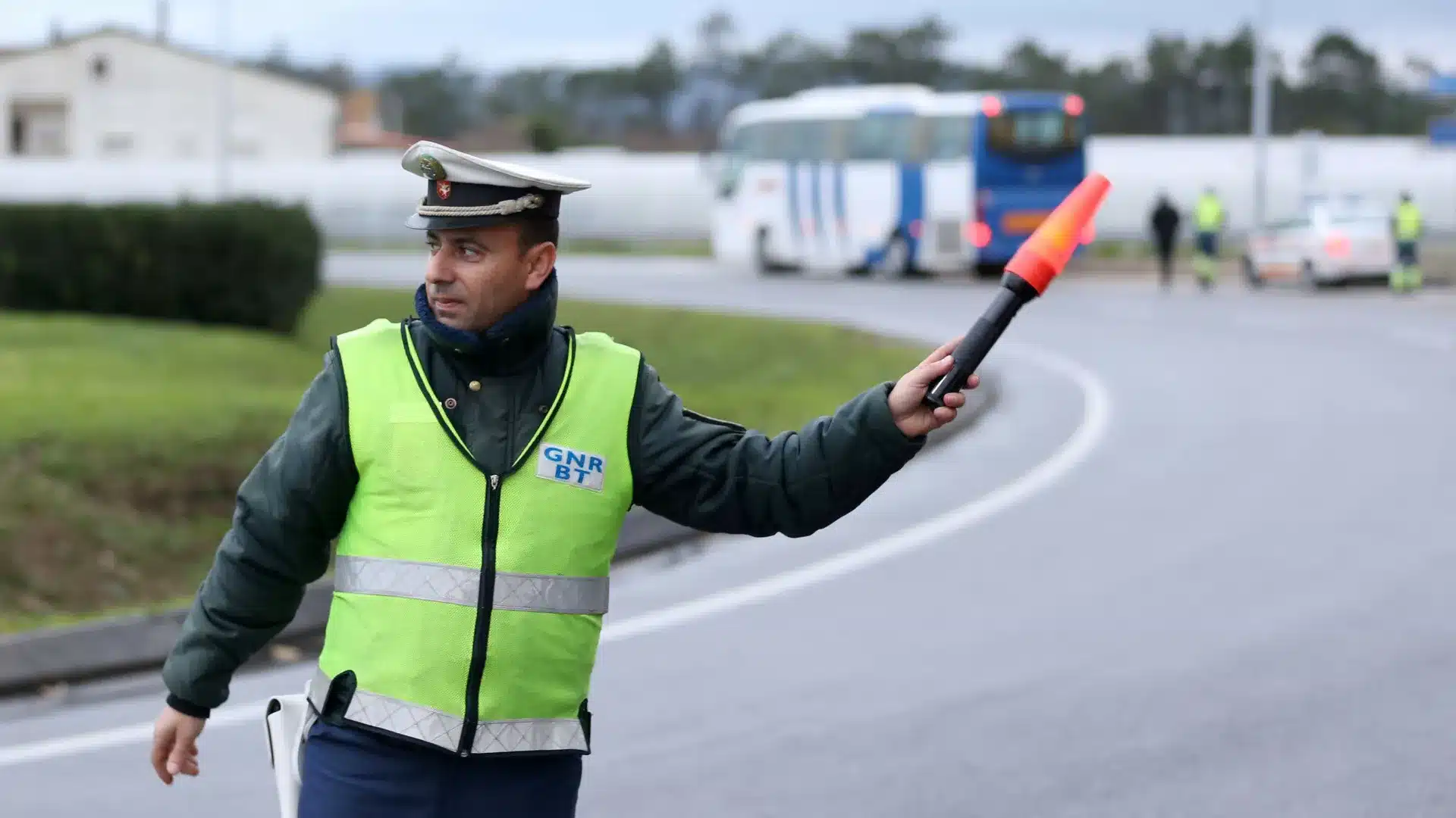 Neuf morts sur les routes entre vendredi et dimanche. Les données de la GNR